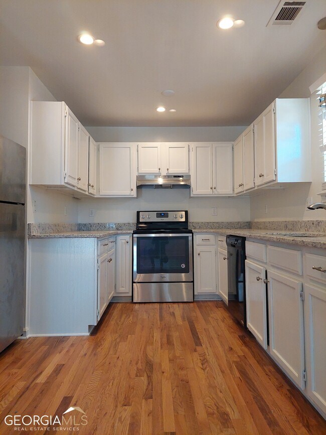 Photo - 1063 Metropolitan Pkwy SW