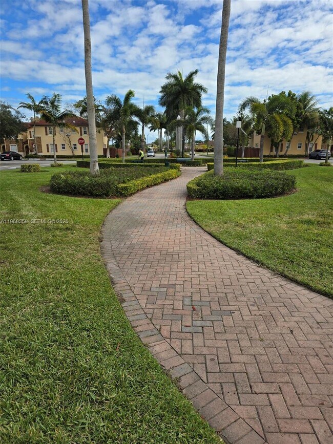 Photo - 1575 NE 33rd Ave