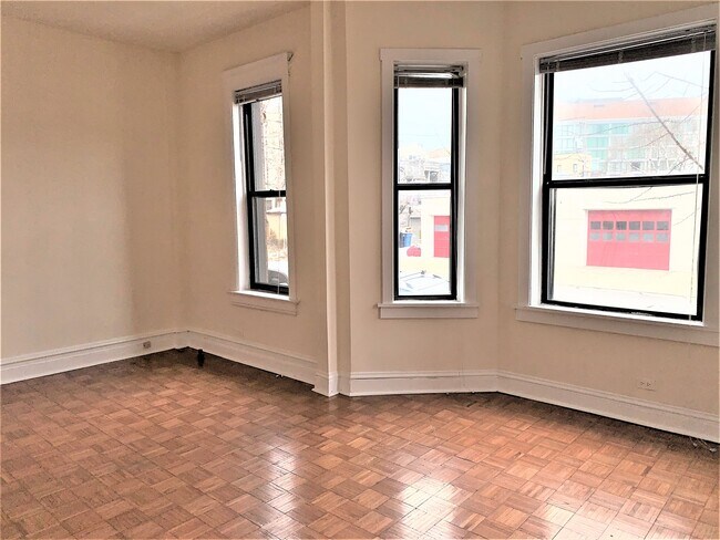 Photo - 3606 N Racine Ave Unit 1