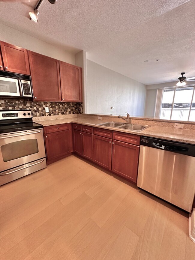 This stunning 2bedroom, 2bathroom condo Unit 207 Condo for Rent