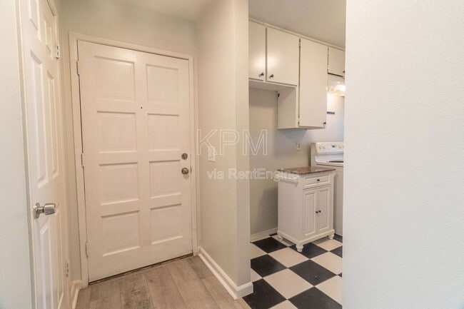 Photo - 445 Almond Dr Unit Apt 80
