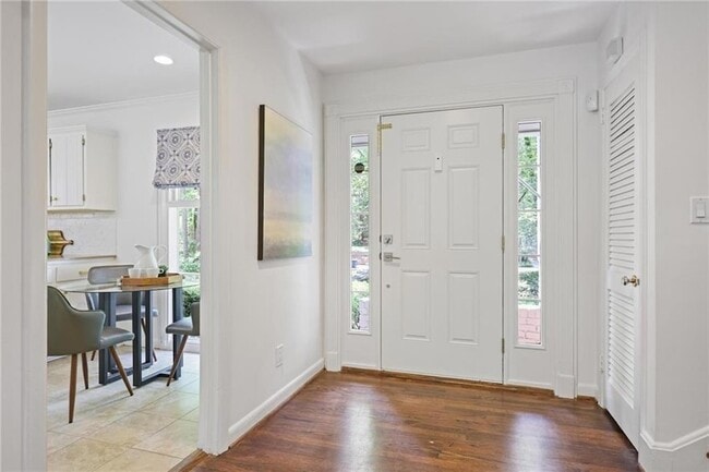 Photo - 2800 Mornington Dr NW