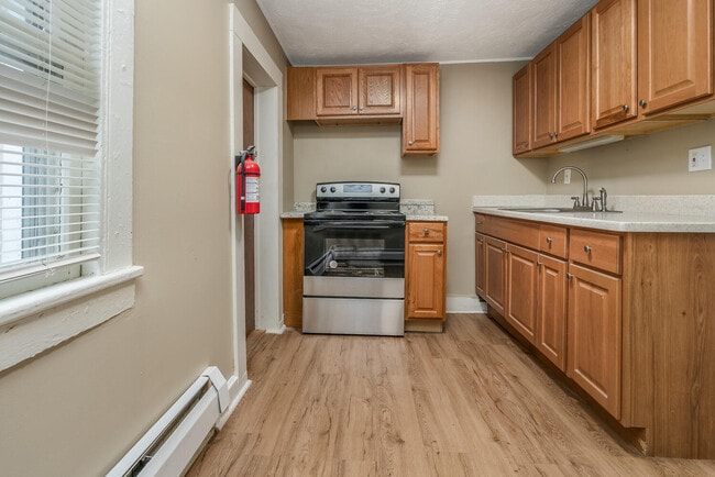 Photo - 72 Taylor St