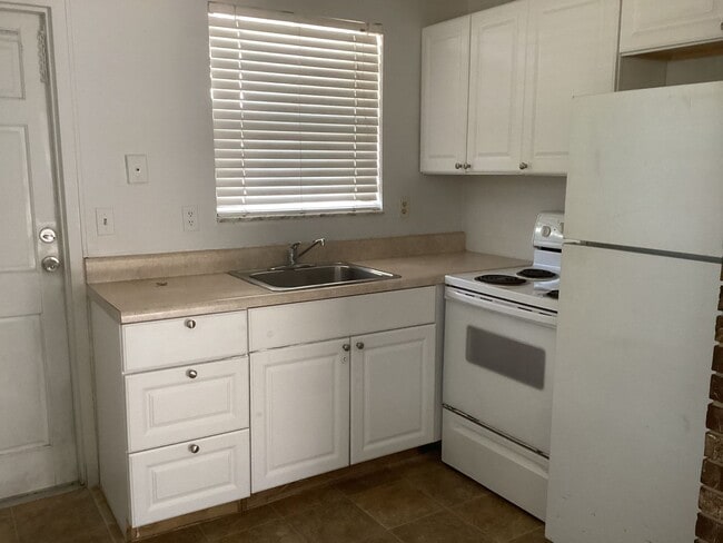 Photo - Downtown 1 bdrm Apt