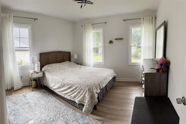 Photo - 3561 Duberry Ct NE