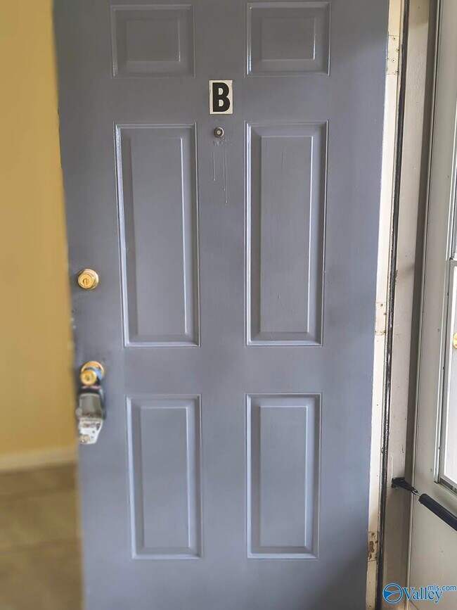 Photo - 6206 Friar Tuck Dr NW Unit B