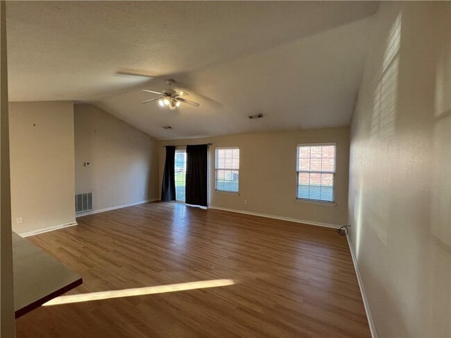 Photo - 235 Ravenwood Blvd