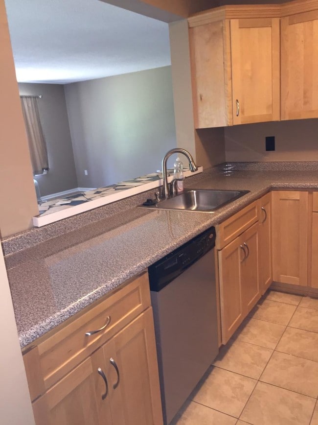 Photo - 175 Mill Pond Rd Unit 432