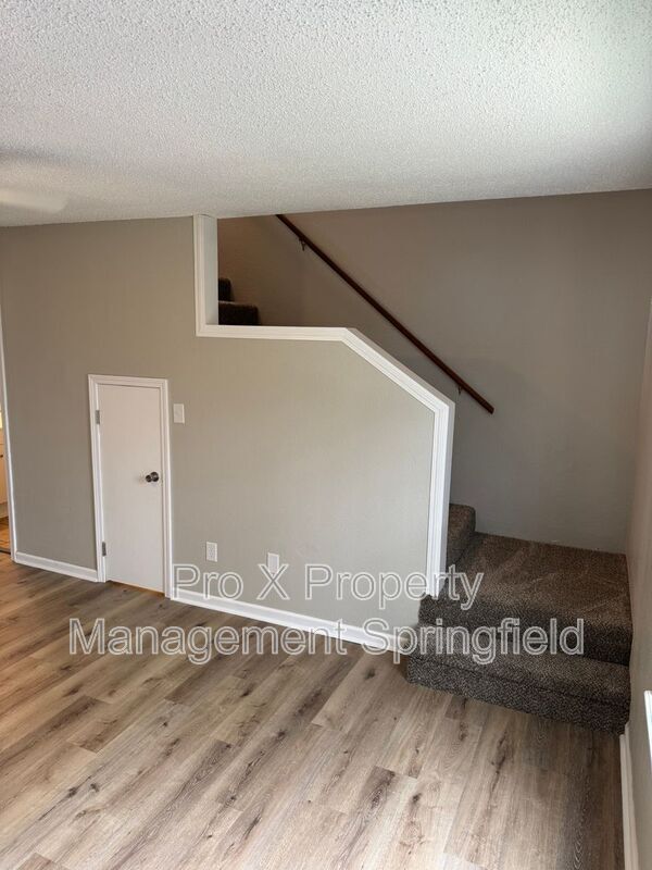 Photo - 214 W Madison St