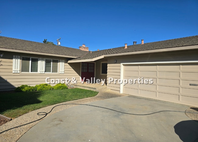 King City home for RENT!!! - King City home for RENT!!!