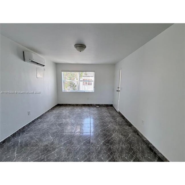 Photo - 11 Sidonia Ave