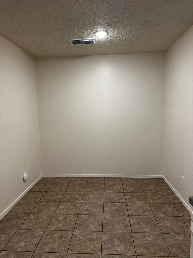 Photo - 312 Tammy Lynn Dr Unidad B