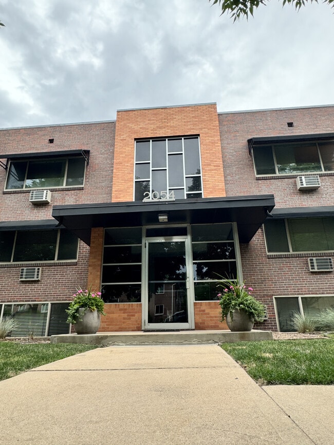 Photo - 2054 S Milwaukee St