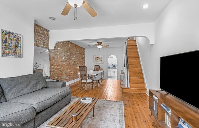 Photo - 356 Emily St Townhome
