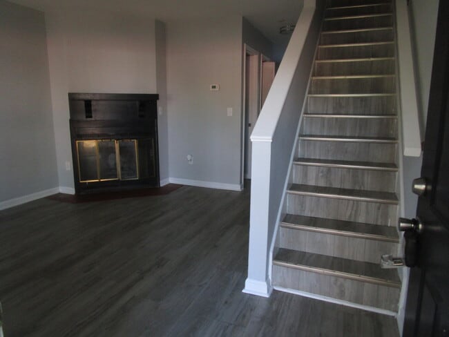 Photo - 1960 Gion St