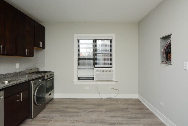 Photo - 434.5 W Belden Ave Unidad 403B