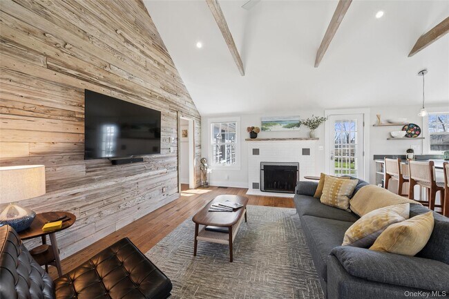 250 Oak Rd
