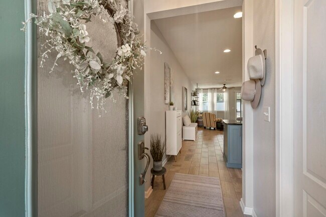 Photo - 143 Servia Dr