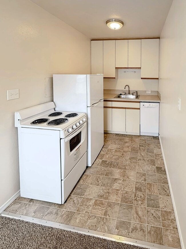 Photo - Town Manor Apartments