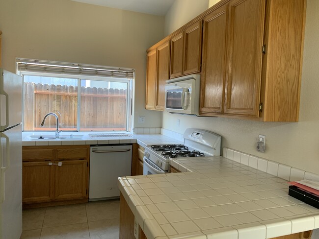 gas stove, microwave, dish washer, disposal - 2480 Julliard Cir House