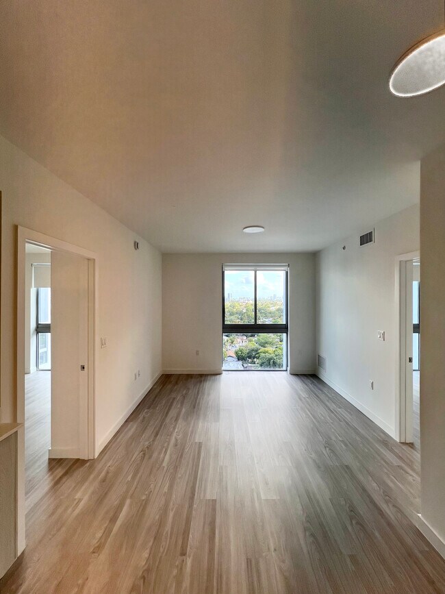 Photo - 1420 NW 33rd St Unit B3