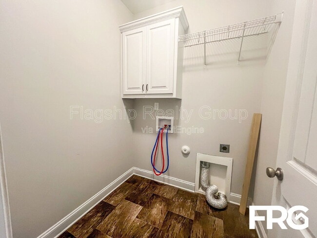 Photo - 313 N Landing Dr