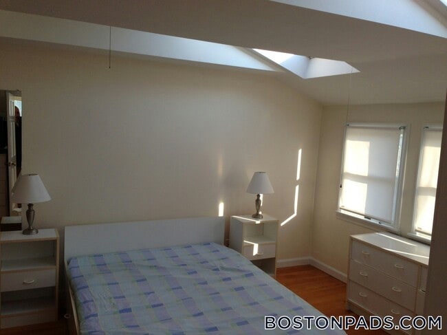 37 Sherman St Unit B
