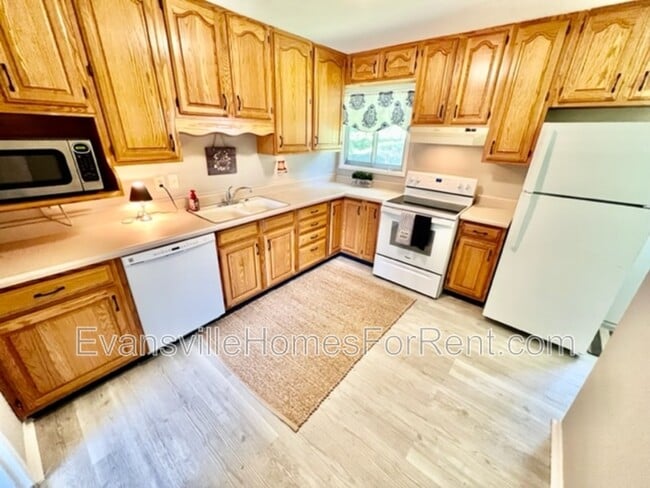 Photo - 709 Thornberry Dr