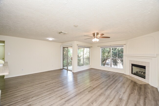 Building Photo - 8051 Bay Branch Dr Unit 222 Rental