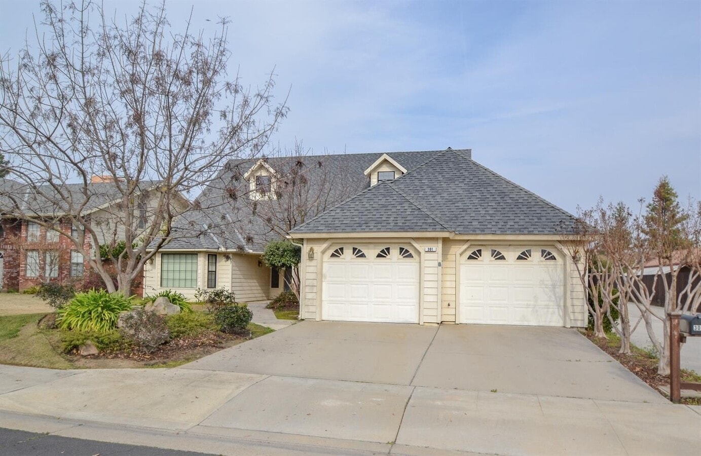 Beautiful 4 Bedroom Home in a Gated Community in Clovis! - Beautiful 4 Bedroom Home in a Gated Community in Clovis!