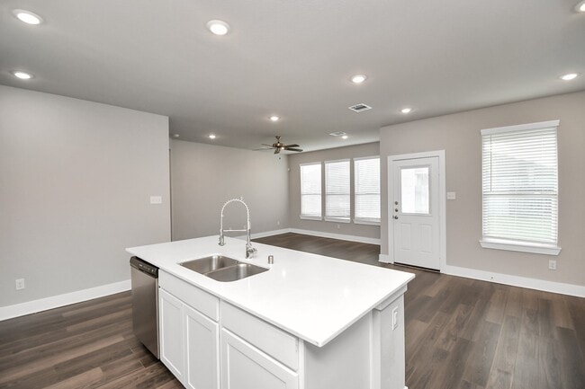 Building Photo - 10643 Cascade Crk Dr Rental