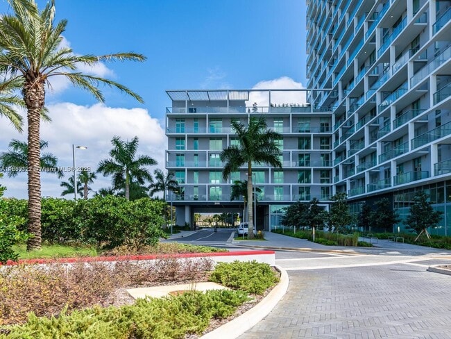 Building Photo - 2000 Metropica Wy Unit 2509 Rental