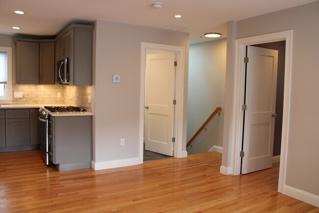 Photo - 19 Iona St Unit 3