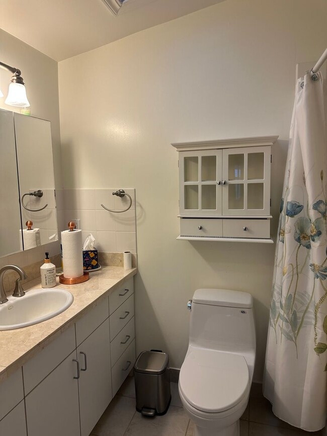Photo - Kailua - Studio with 1 Bathroom, 2 parking