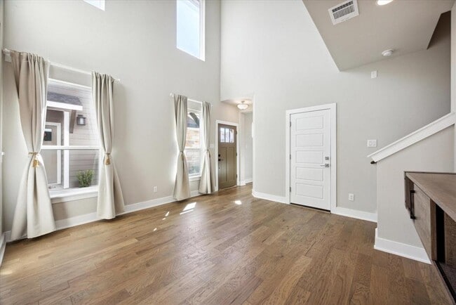 Photo - 113 Elisha Dr