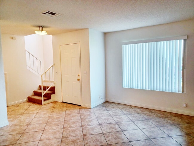 Building Photo - 127 Tiger Ln Rental