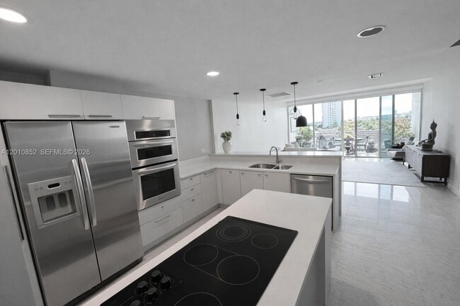 Photo - 2950 NE 188th St Unidad 406