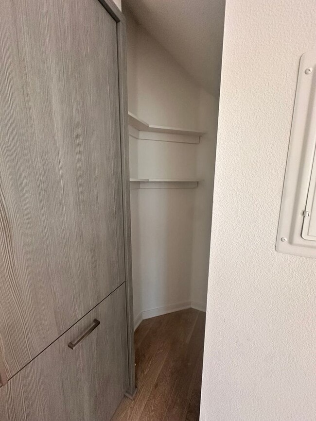 Photo - 988 G St