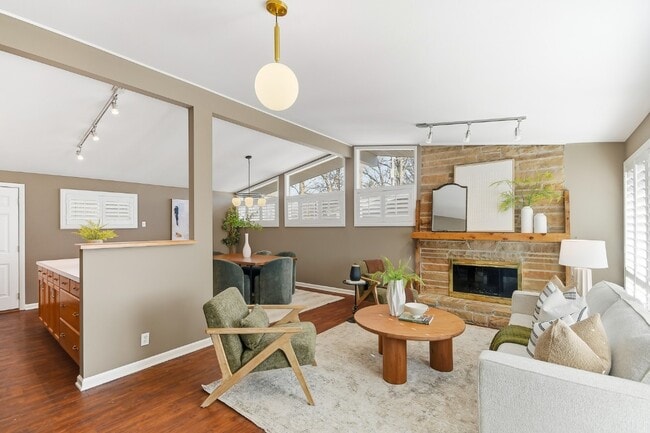 Photo - 1001 Coffey Ct