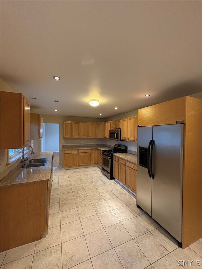 Photo - 215 Locksley Rd