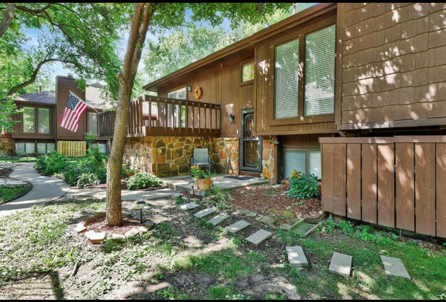 Photo - 2421 S Yellowstone St Unit 403