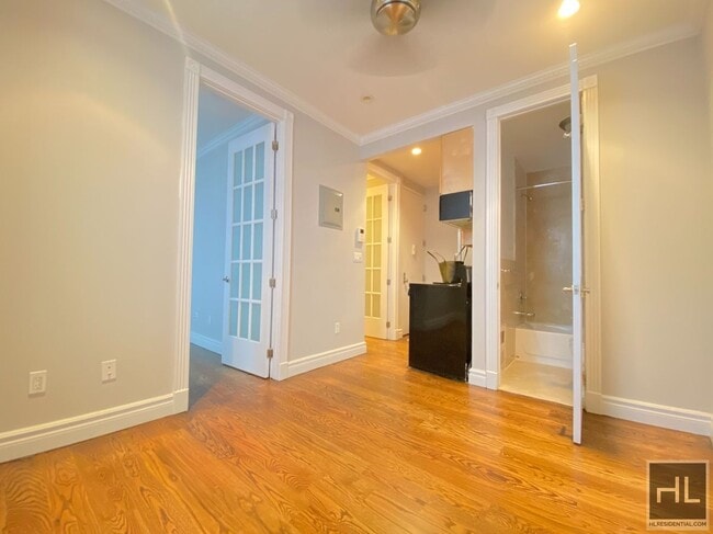 Building Photo - East 35th Street Unit 41 Rental