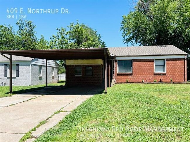 Photo - 409 E Northrup Dr House