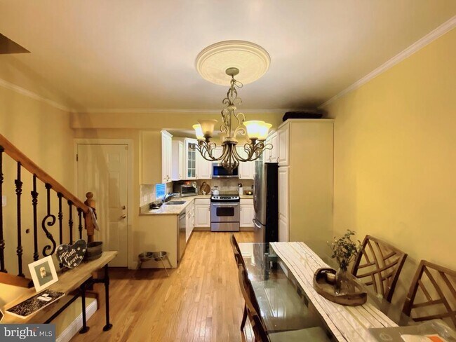 Photo - 130 Manton St