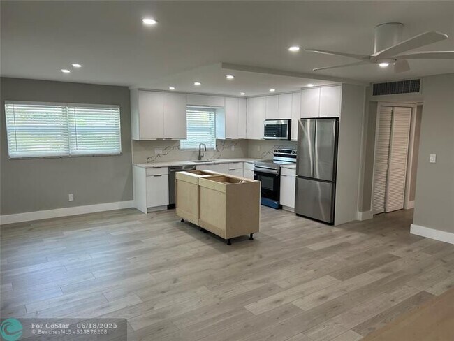 Photo - 5200 NE 24th Terrace Unidad C-201 Rental