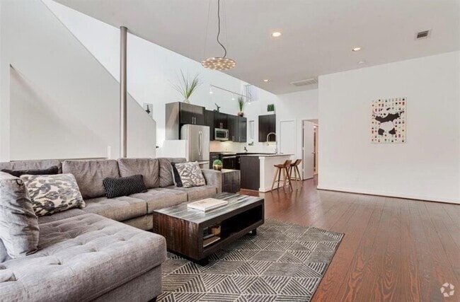 Building Photo - 2423 Wentworth St Rental