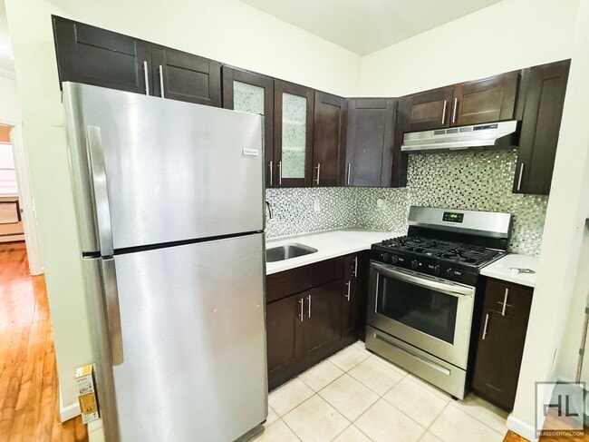 Photo - VAN SICLEN AVENUE Unit 3