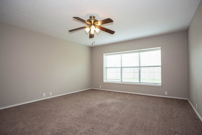 Photo - 1100 Greenbend Dr