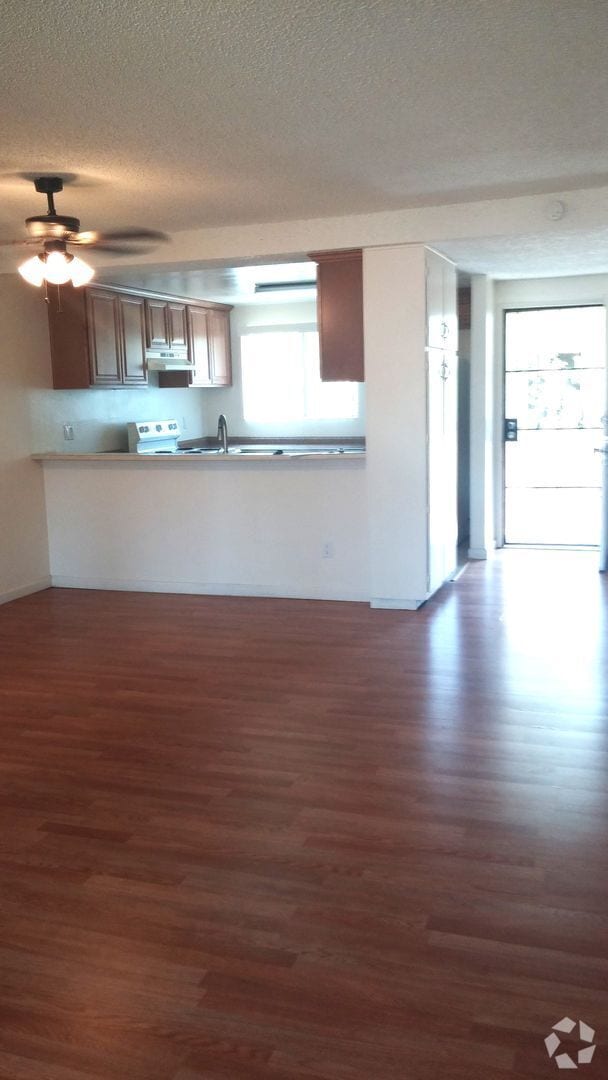 Building Photo - Lovely upgraded Condo near Grossmont College! Unit 6
