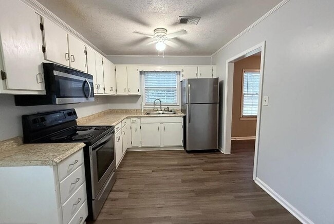 Photo - 205 Harper St